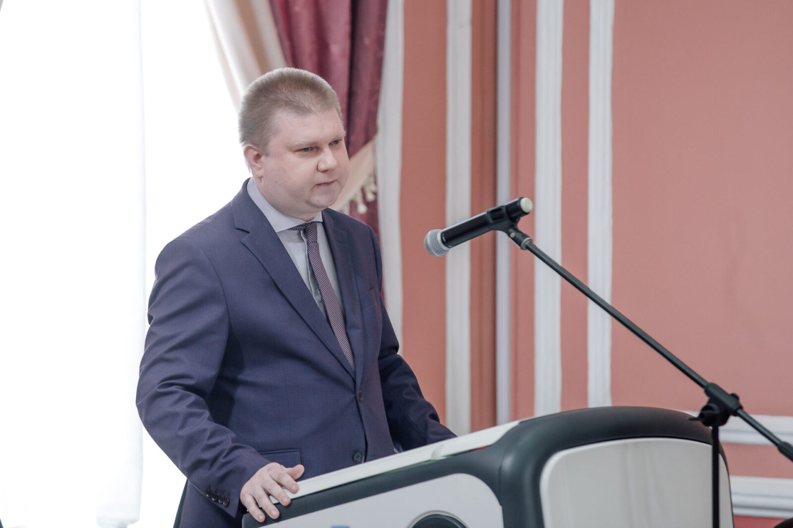 Дмитрия Бокова выбрали ректором РГУ Дмитрия Бокова выбрали ректором РГУ В РГУ прошла конференция по выборам ректора. На должность претендуют три кандидата. Каждый из которых ранее представил коллективу университета предвыборную программу.