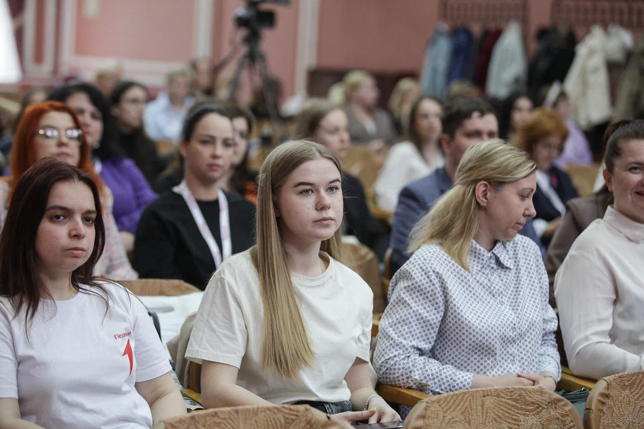 В РГУ имени Есенина начала работу первая Методическая площадка Движения Первых В РГУ имени Есенина начала работу первая Методическая площадка Движения Первых Рязанский вуз стал одним из шести выбранных локаций страны для проведения образовательных интенсивов Движения Первых.