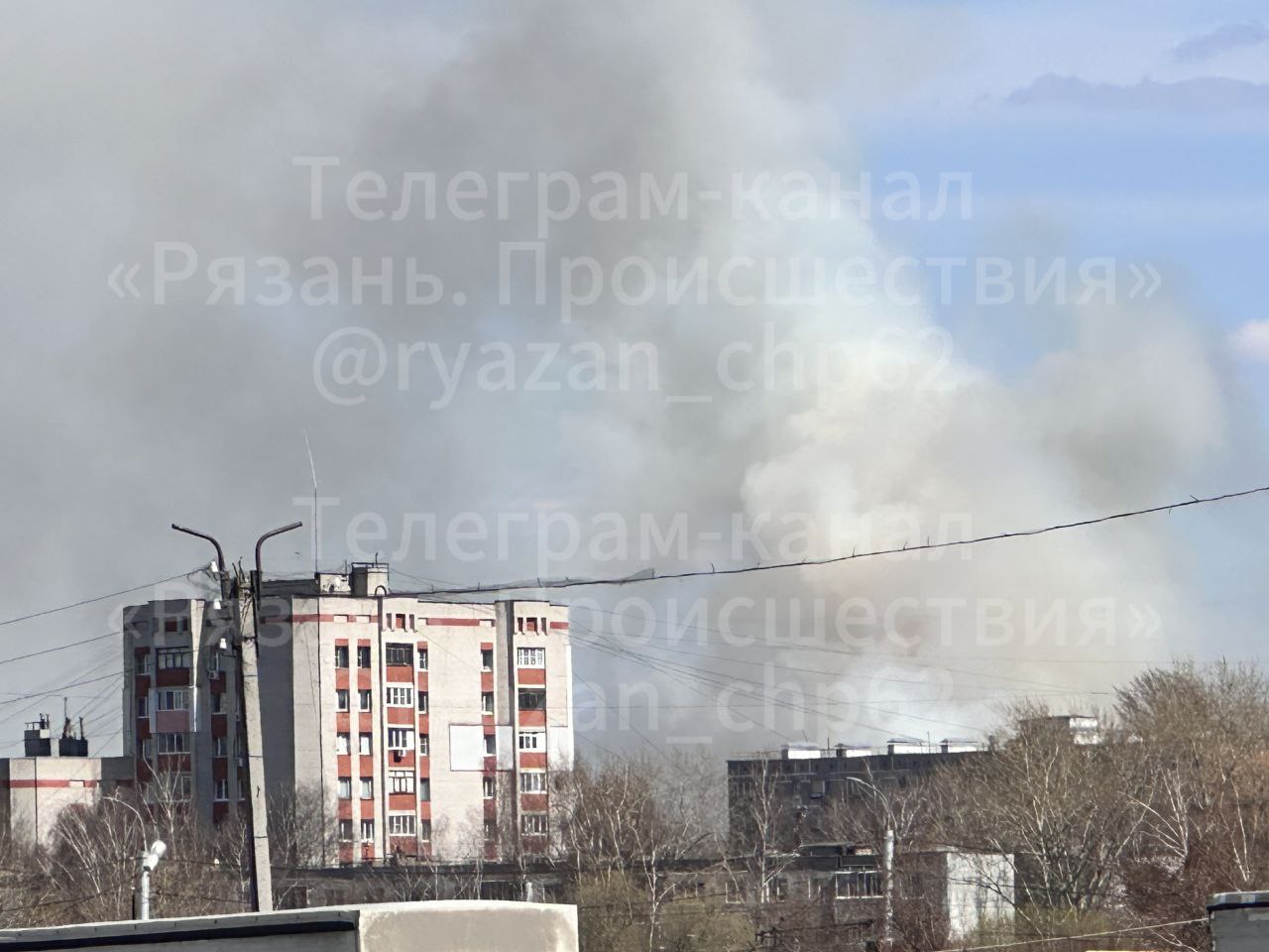 Сильный дым заметили в районе Дашково-Песочни Сильный дым заметили в районе Дашково-Песочни Читатели сообщили 7info, что дым хорошо видно с Северной окружной дороги.
