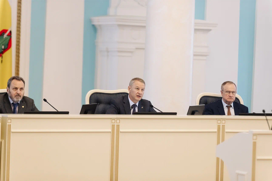 Иван Бахилов рассказал депутатам регионального парламента о благоустройстве и развитии туристического потенциала Касимовского округа Иван Бахилов сосредоточился на самых важных направлениях развития каждой сферы, подчеркнув значимость командной работы администрации округа.