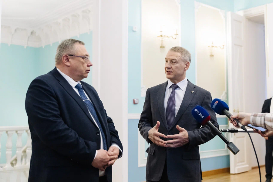 Иван Бахилов рассказал депутатам регионального парламента о благоустройстве и развитии туристического потенциала Касимовского округа Иван Бахилов сосредоточился на самых важных направлениях развития каждой сферы, подчеркнув значимость командной работы администрации округа.