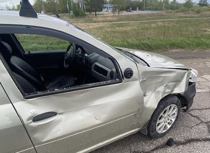 Два подростка пострадали в ДТП на Два подростка пострадали в ДТП на На автодороге «Рязань-Пронск-Скопин-Новомичуринск» в Пронском районе 2 мая около 14:00 произошло ДТП. Мопед «Рейсер» под управлением 16-летнего подростка столкнулся с автомобилем «Рено Логан»