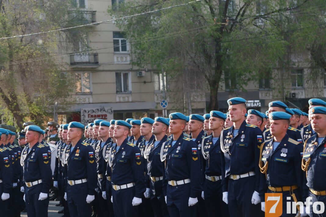 Рязань встретила десантников, вернувшихся с Парада в Москве 66