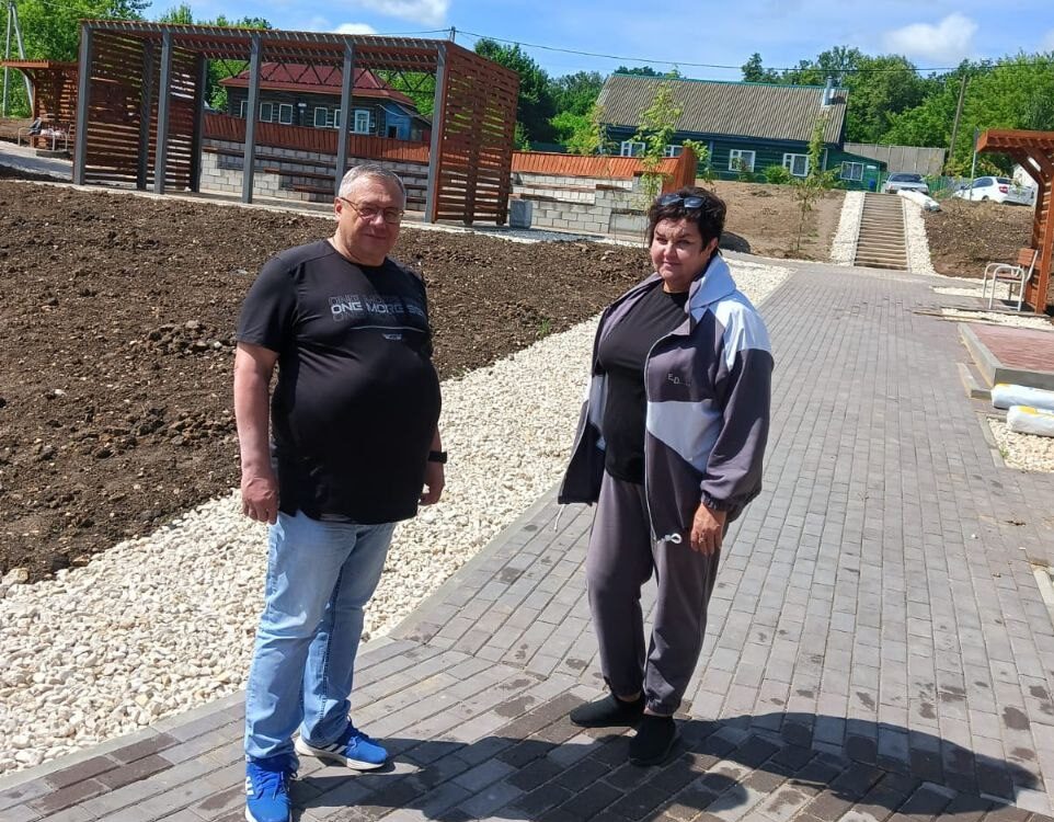 Жители Касимова обсудили основные проблемы округа с Иваном Бахиловым Жители Касимова обсудили основные проблемы округа с Иваном Бахиловым Жителей улицы Горького волновали три ключевых вопроса: канализационная система, необходимость ремонта дорожного полотна и угроза, исходящая от аварийного дерева.