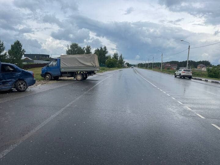 Три человека, в том числе годовалый ребенок, пострадали в ДТП в Рязанской области Три человека, в том числе годовалый ребенок, пострадали в ДТП в Рязанской области Chevrolet Lanos, за рулем которого находился 39-летний житель Рязанского района, столкнулся с автомобилем «Газель».