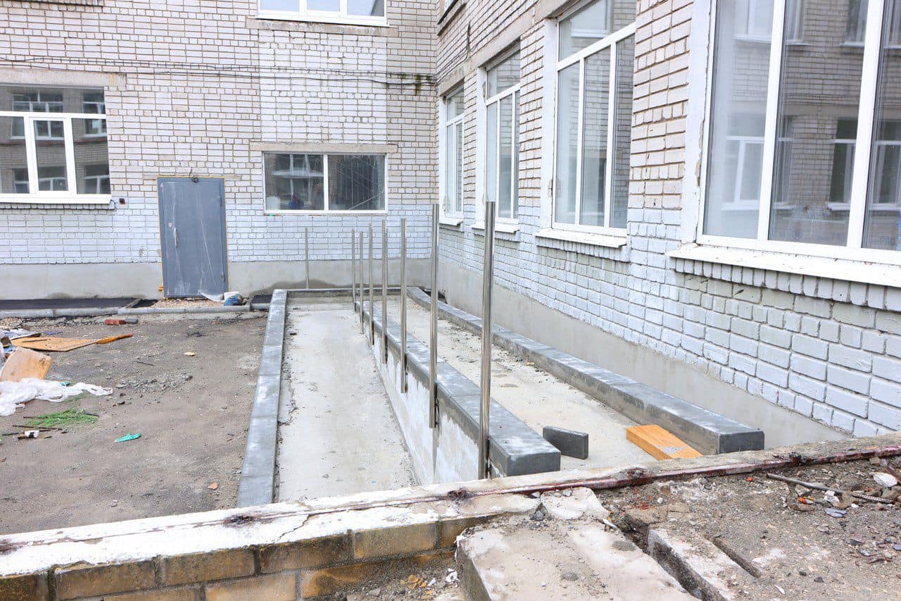 В школах Рязани продолжается капитальный ремонт В школах Рязани продолжается капитальный ремонт Общая сумма выделенных средств – 188,9 млн руб., из них 162,9 млн руб. – федеральные средства, 24,1 млн руб. – областные средства, 1,9 млн руб. – городские средства.