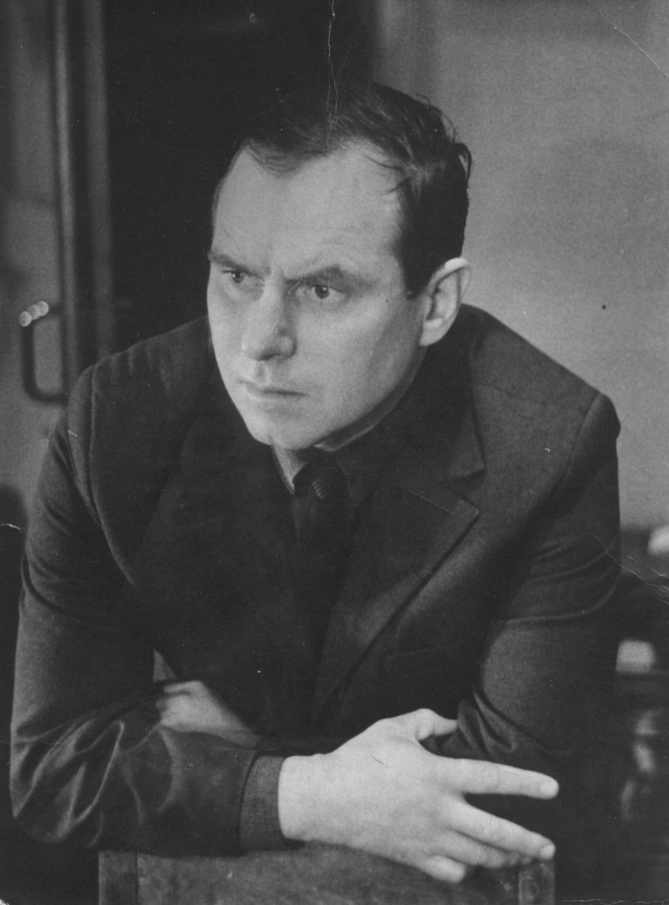 Юбилей отмечает Владимир Астахов: первому директору музея-заповедника Есенина исполнилось 90 лет Юбилей отмечает Владимир Астахов: первому директору музея-заповедника Есенина исполнилось 90 лет Крупный музейный комплекс, который наблюдают сегодняшние его посетители, — заслуга Владимира Исаевича, Исаича, как его с любовью зовут коллеги, товарищи и близкие.