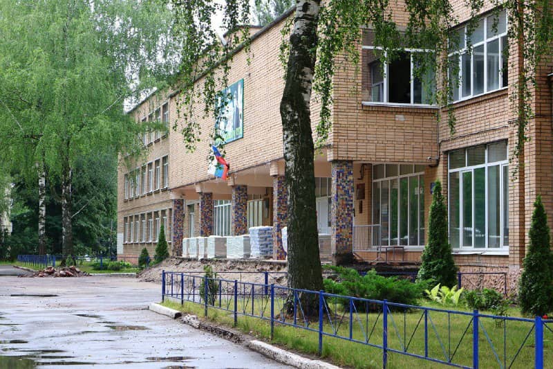В школах Рязани продолжается капитальный ремонт В школах Рязани продолжается капитальный ремонт Общая сумма выделенных средств – 188,9 млн руб., из них 162,9 млн руб. – федеральные средства, 24,1 млн руб. – областные средства, 1,9 млн руб. – городские средства.