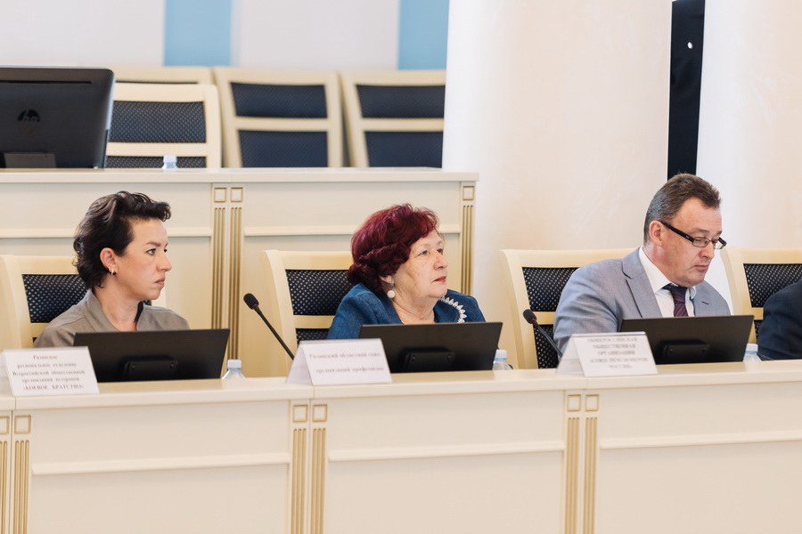 В Рязанской областной Думе обсудили исполнение бюджета региона за 2024 год В Рязанской областной Думе обсудили исполнение бюджета региона за 2024 год В обсуждении главного финансового документа приняли участие парламентарии, руководители областных министерств и ведомств, представители муниципальных образований, общественных организаций и объединений, контрольных и надзорных органов.