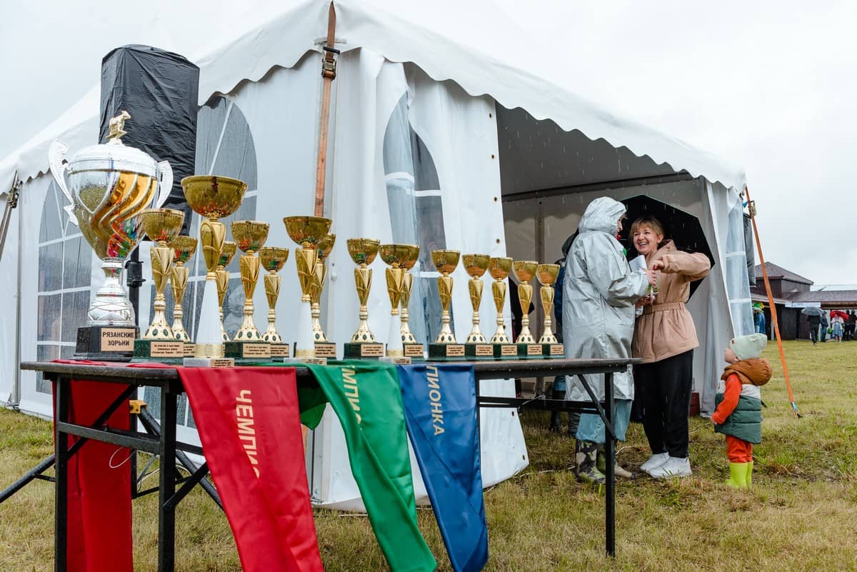 В Рязанской области прошла выставка племенных коров «Рязанские Зорьки – 2025» В Рязанской области прошла выставка племенных коров «Рязанские Зорьки – 2025» География поставок наших коров в России – 24 региона, Казахстан, готовится поставка в Беларусь