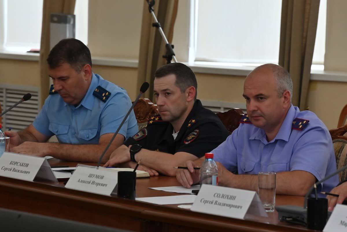 В Рязанской области обсудили меры по противодействию коррупции В Рязанской области обсудили меры по противодействию коррупции Участники заседания обсудили реализацию мер по противодействию коррупции в государственной инспекции по охране объектов культурного наследия Рязанской области.