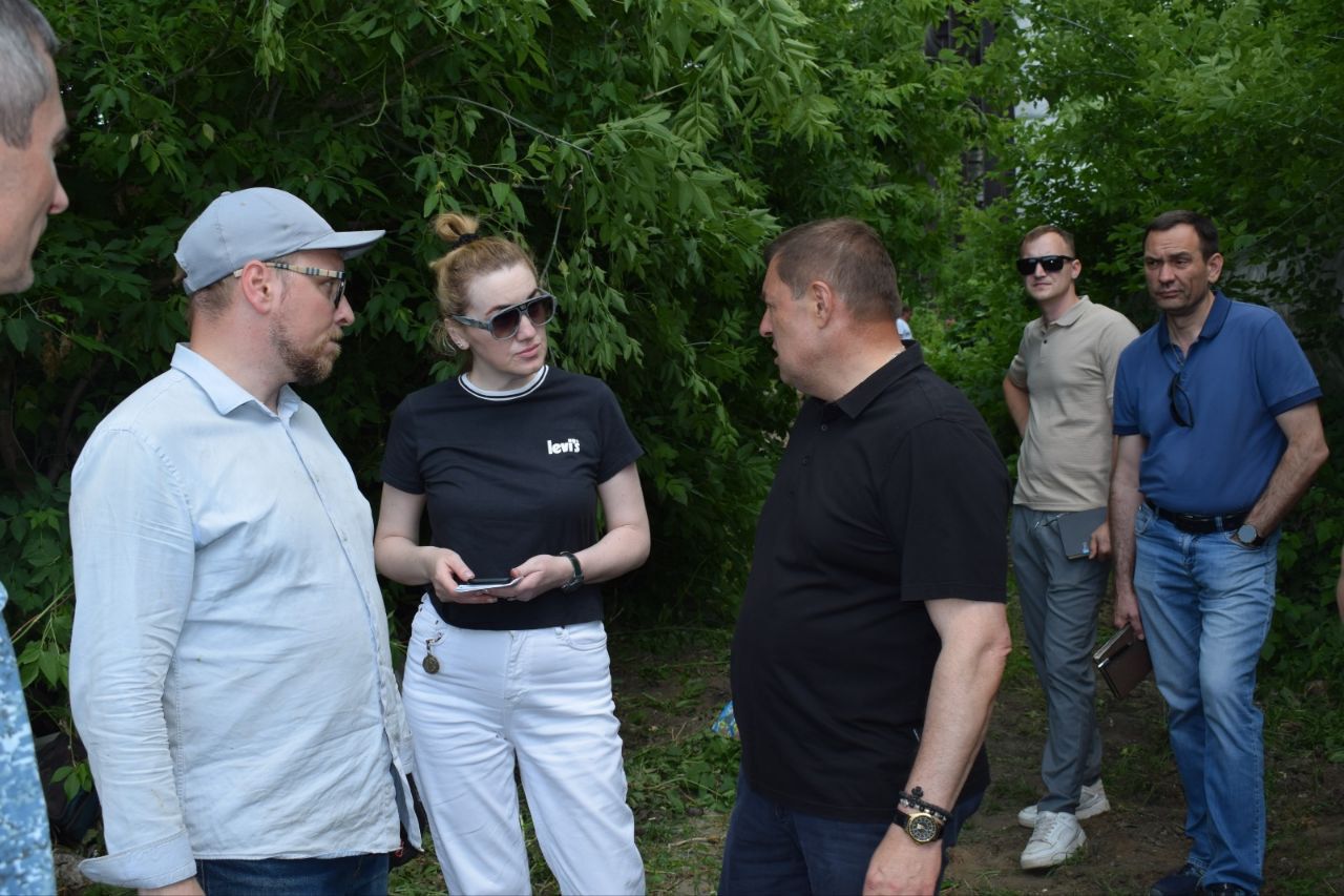 Улицу Верхнюю приведут в порядок после демонтажа незаконных построек Улицу Верхнюю приведут в порядок после демонтажа незаконных построек После сноса гаражей и сараев там остался строительный мусор.