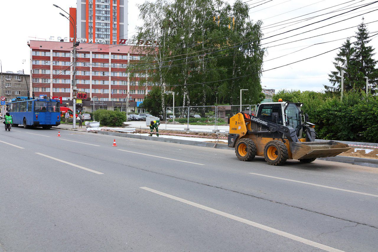 В Рязань привезли каркас стелы «Город трудовой доблести», место проведения работ просят обходить В Рязань привезли каркас стелы «Город трудовой доблести», место проведения работ просят обходить К монтажу сооружения рабочие приступят в ближайшее время.