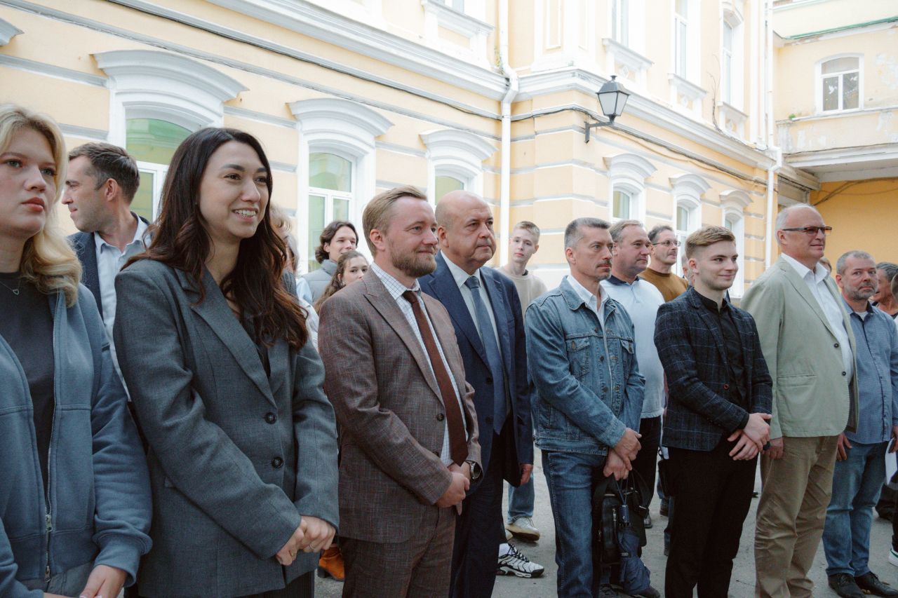 «Кот учёный» появился на территории РГУ имени С.А. Есенина Жанровая скульптура установлена в год 110-летия университета у дуба, которому насчитывается больше 140 лет.