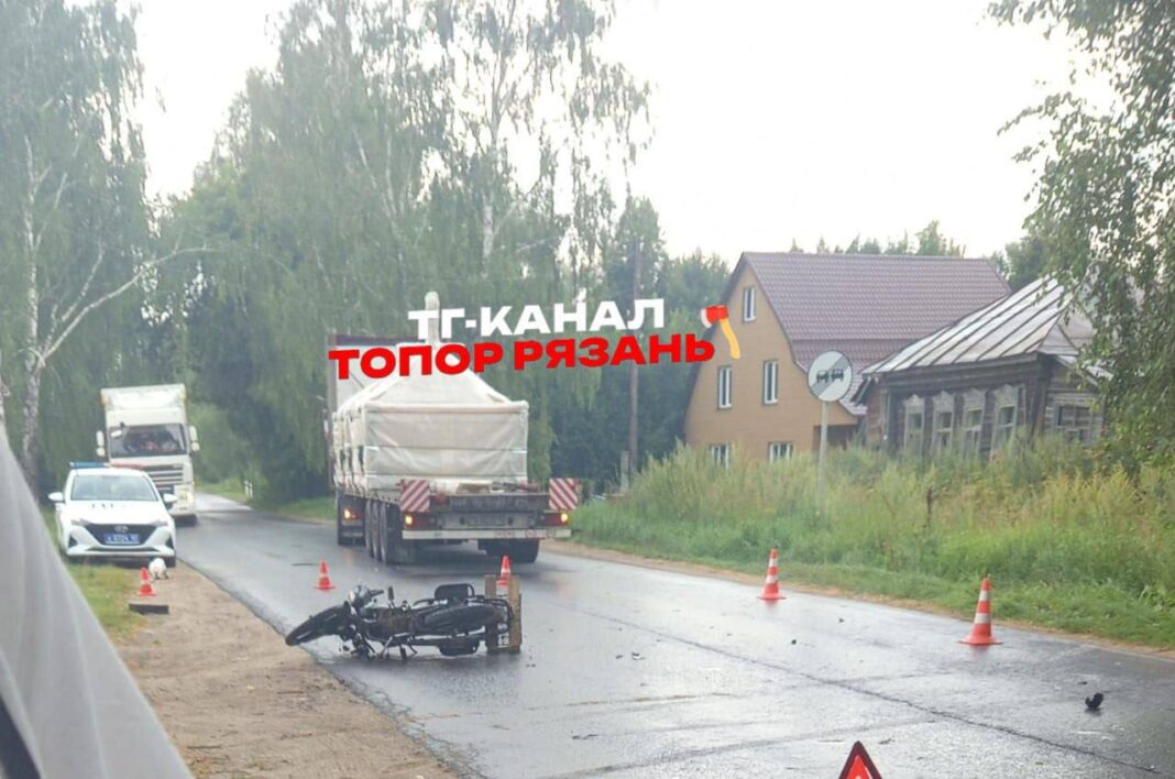 ДТП мотоцикл и фура