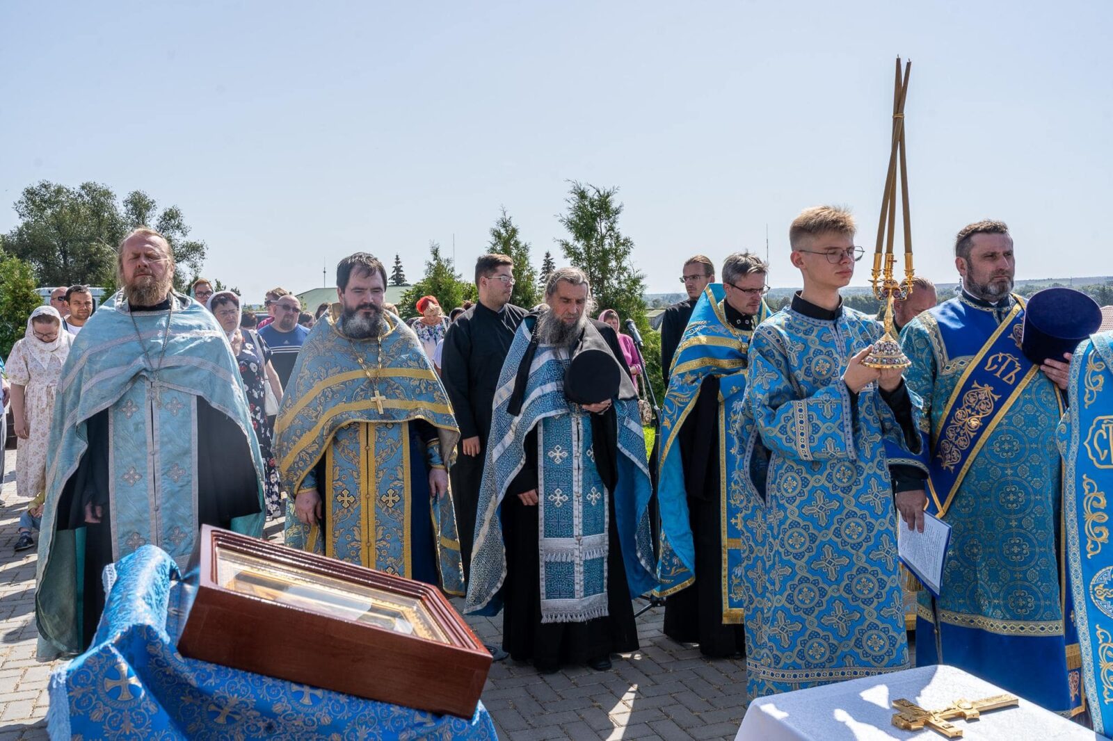 Митрополит Марк совершил молебен в 474-ую годовщину города Михайлова Митрополит Марк совершил молебен в 474-ую годовщину города Михайлова Все пришедшие на Соборную гору молились предводителю Небесных сил, чтобы город возрастал в православии и возрождался не только внешне, но и в духовной жизни.