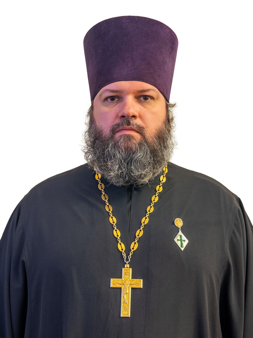 Иерей Иоанн Иванов назначен настоятелем храма Казанской иконы Божией Матери села Ижевское  До назначения он был клириком храма благоверного князя Александра Невского города Рязани.