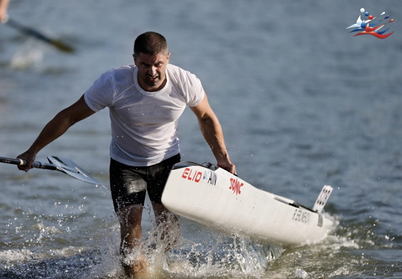 Рязанец выступил на чемпионате мира по гребле на байдарках и каноэ В чемпионате мира по марафону приняли участие почти 500 гребцов из более чем 40 стран.