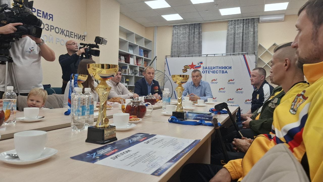 Круглый стол по итогам «Кубка Защитников Отечества» прошёл в Рязани На мероприятие были приглашены как участники, принесшие нашему региону 12 медалей, так и их тренеры.