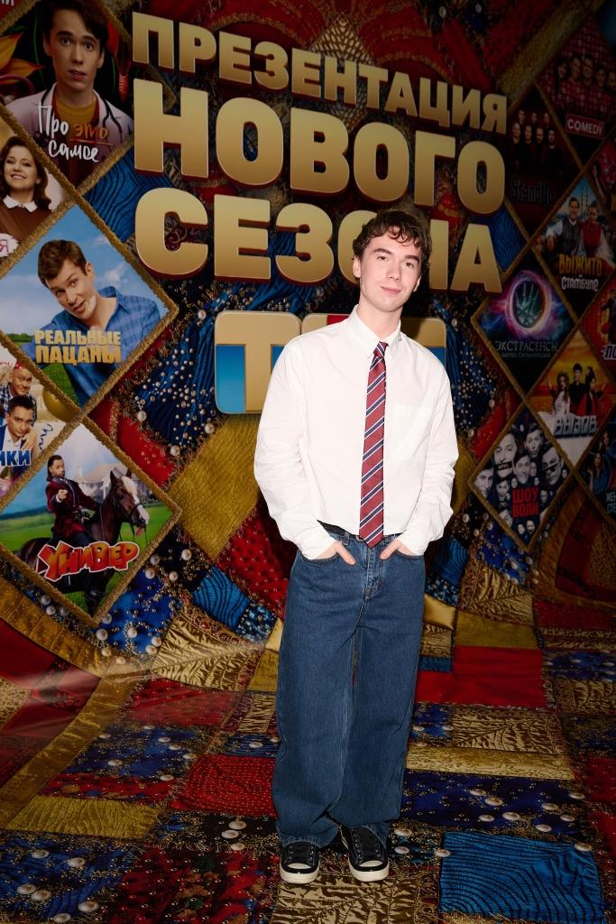 Канал ТНТ представил программу нового сезона: какие шоу и сериалы покажут в 2026 году Канал ТНТ представил программу нового сезона: какие шоу и сериалы покажут в 2026 году В эфире останется всё то, что зритель успел полюбить, но будут и премьеры.