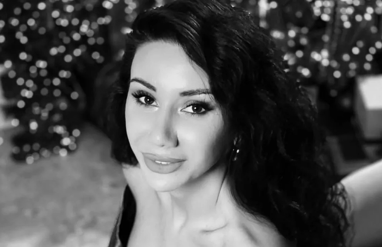 Влада Ахундова