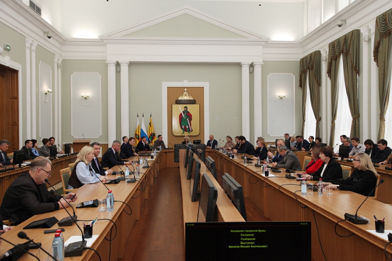 Исполняющим обязанности главы администрации Рязани назначен Дмитрий Лощинин На заседании Рязанской городской Думы депутаты приняли решение назначить временно исполняющим обязанности главы администрации города Рязани Дмитрия Лощинина