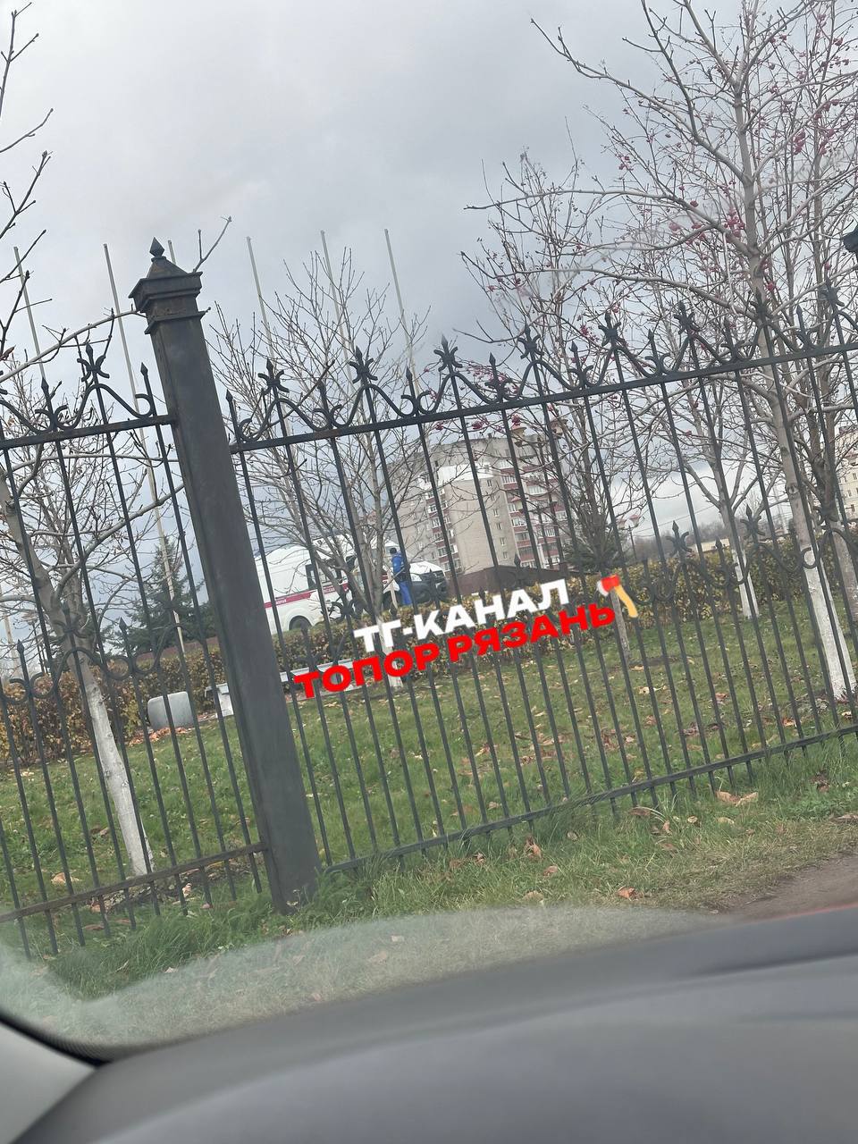 В микрорайоне Олимпийский в Рязани обнаружен труп В микрорайоне Олимпийский в Рязани обнаружен труп Обстоятельства смерти человека на данный момент неизвестны.