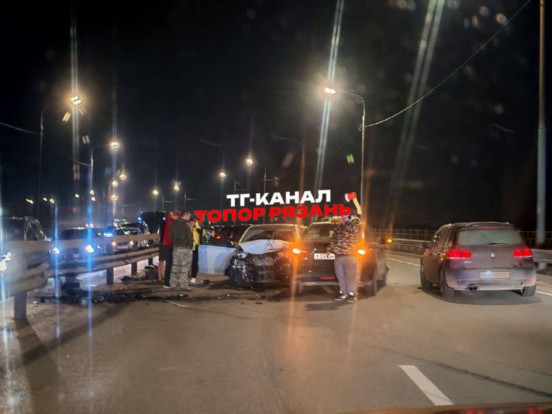 Серьезное ДТП произошло на Северной окружной в Рязани По информации очевидцев, есть пострадавшие. Образовалась пробка.