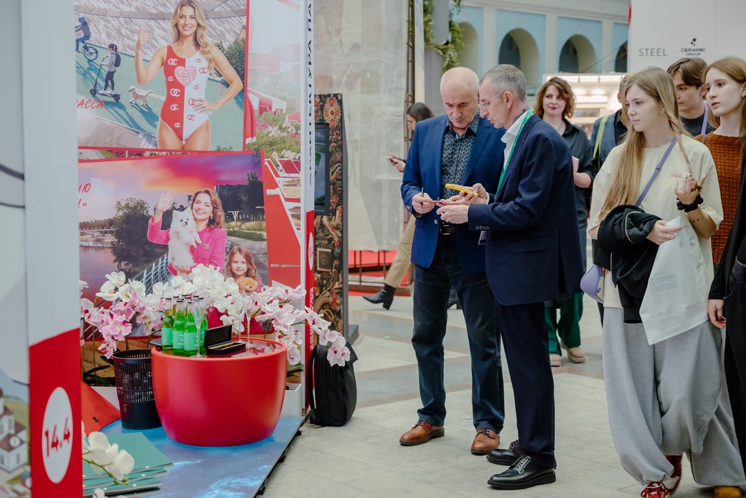 Проект «Окская стрелка» представили на Международном фестивале «Зодчество. Россия 2025» Проекты презентовали 16 регионов России, а также Куба, Бразилия и Китай. Наряду с Санкт-Петербургом, Красноярском, Калининградом и Севастополем свою концепцию комплексного развития прибрежной территории представила Рязань. 