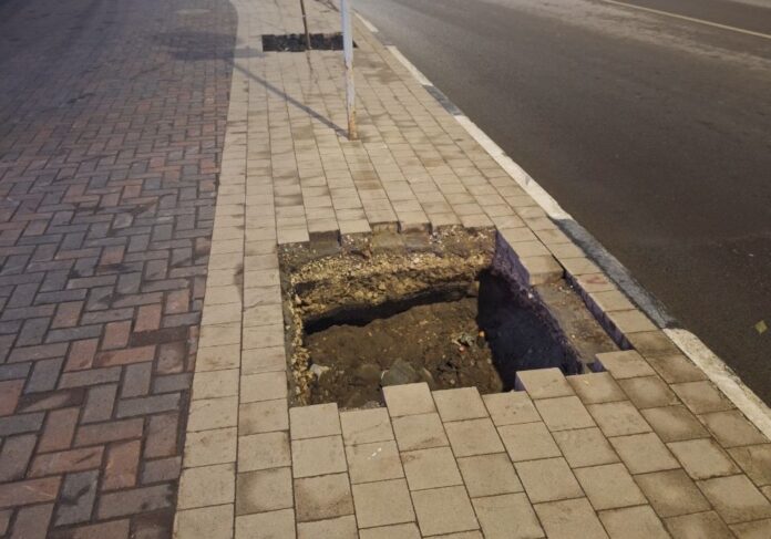 b44dbbd3-8f9e-4a9e-999c-f42d5f2eaee8